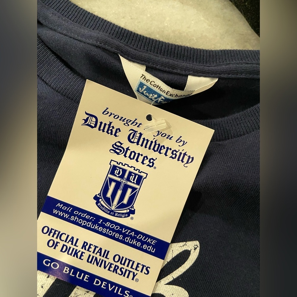 NWT Cotton Exchange Size L Duke Mom Navy Blue Graphic Print Tee Shirt - Picture 8 of 10